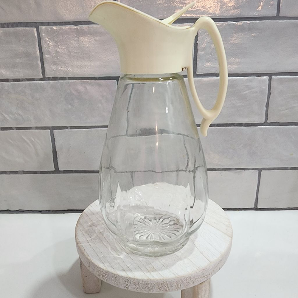 70’s Pancake Syrup Pitcher Dispenser Cruet Clear Glass Starburst Pattern.